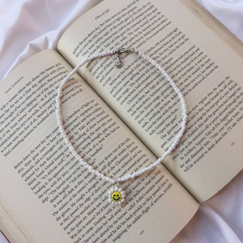 Smile Daisy Necklace