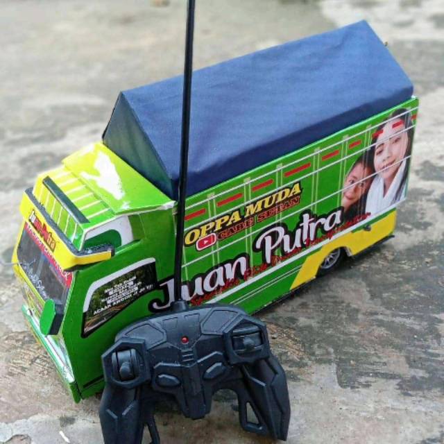 Miniatur truck