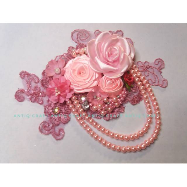 pinky headpiece mutiara