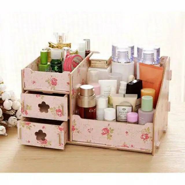 Rak kosmetik kecil