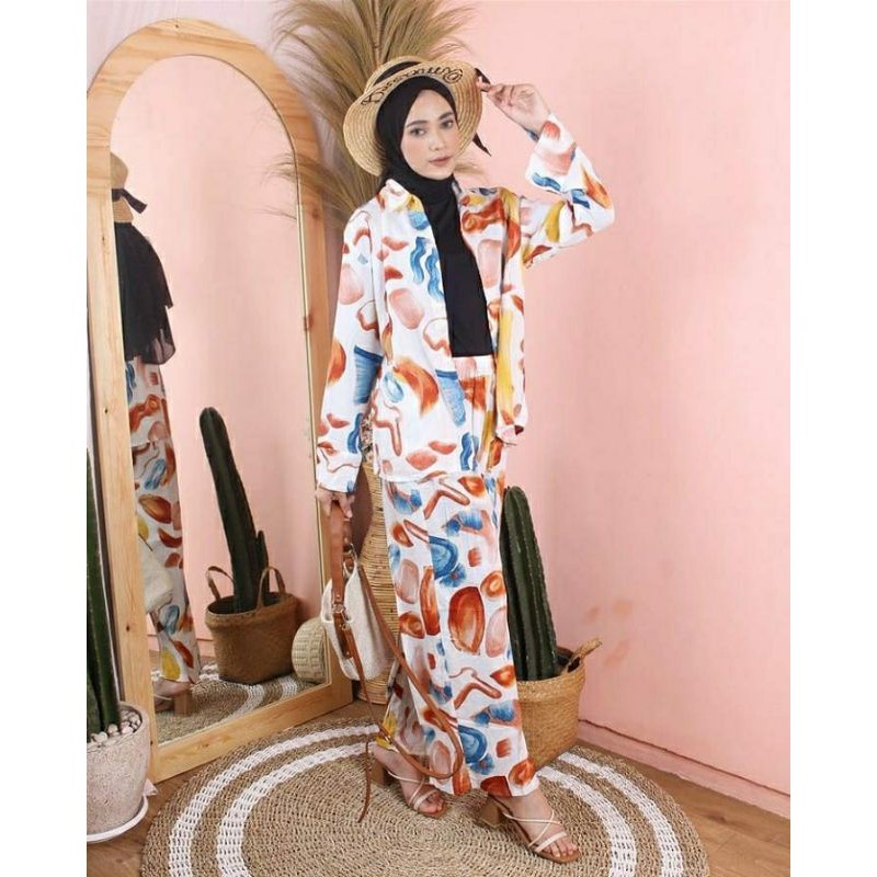 LS830 CADIES ABSTRACT LONG ONE SET