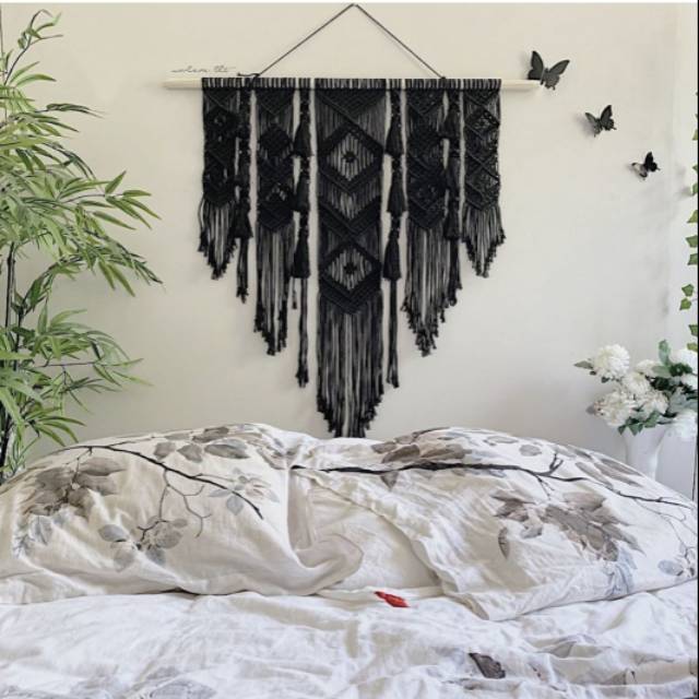 Macrame wall hanging