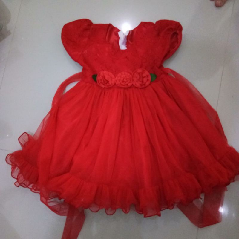 gaun red