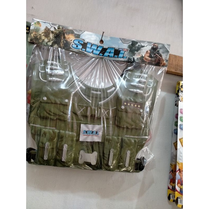 mainan baju baja polisi