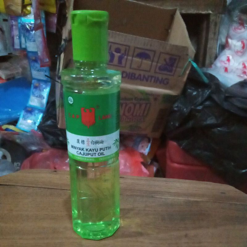 minyak kayu putih cap lang