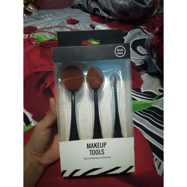 Preloved Makeup Tools
