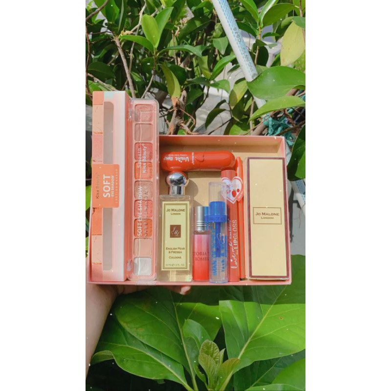 Paket Lengkap Aurora