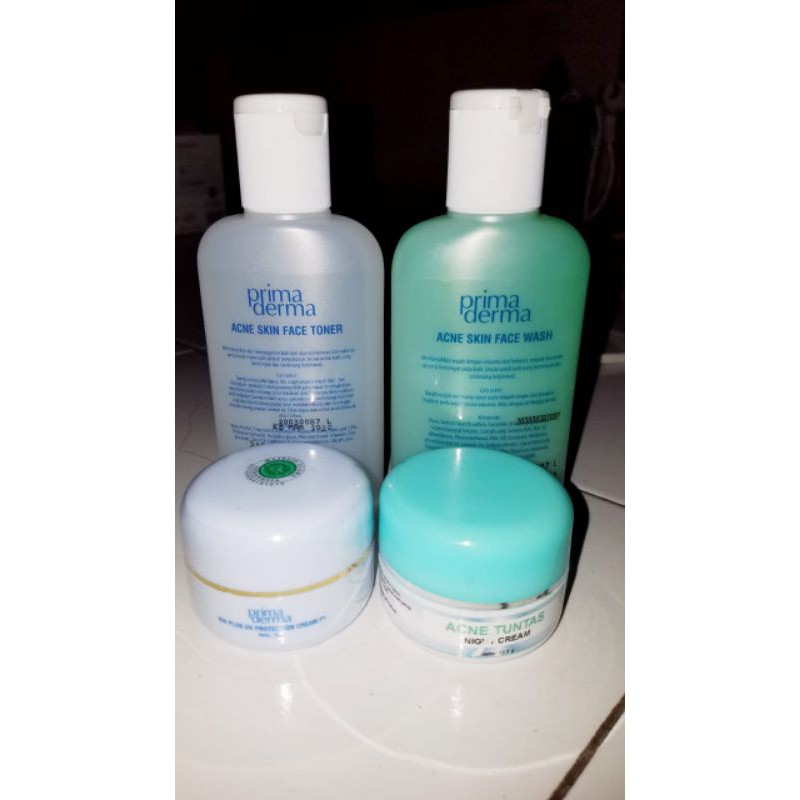 PRIMADERMA AGNE JERAWAT