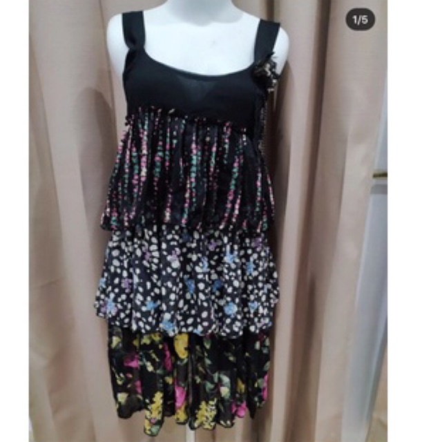 dress bunga bunga seperti baru