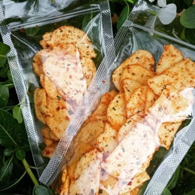 Krupuk seblak pedes cemilan hits