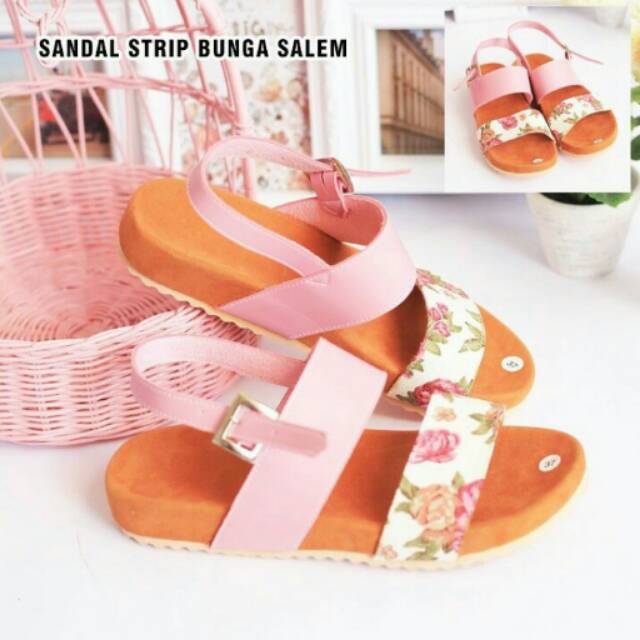 Sandal strip bunga salem