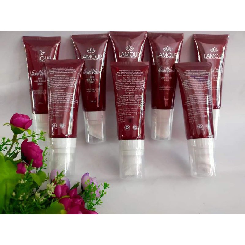 facial wash Oily dan acne