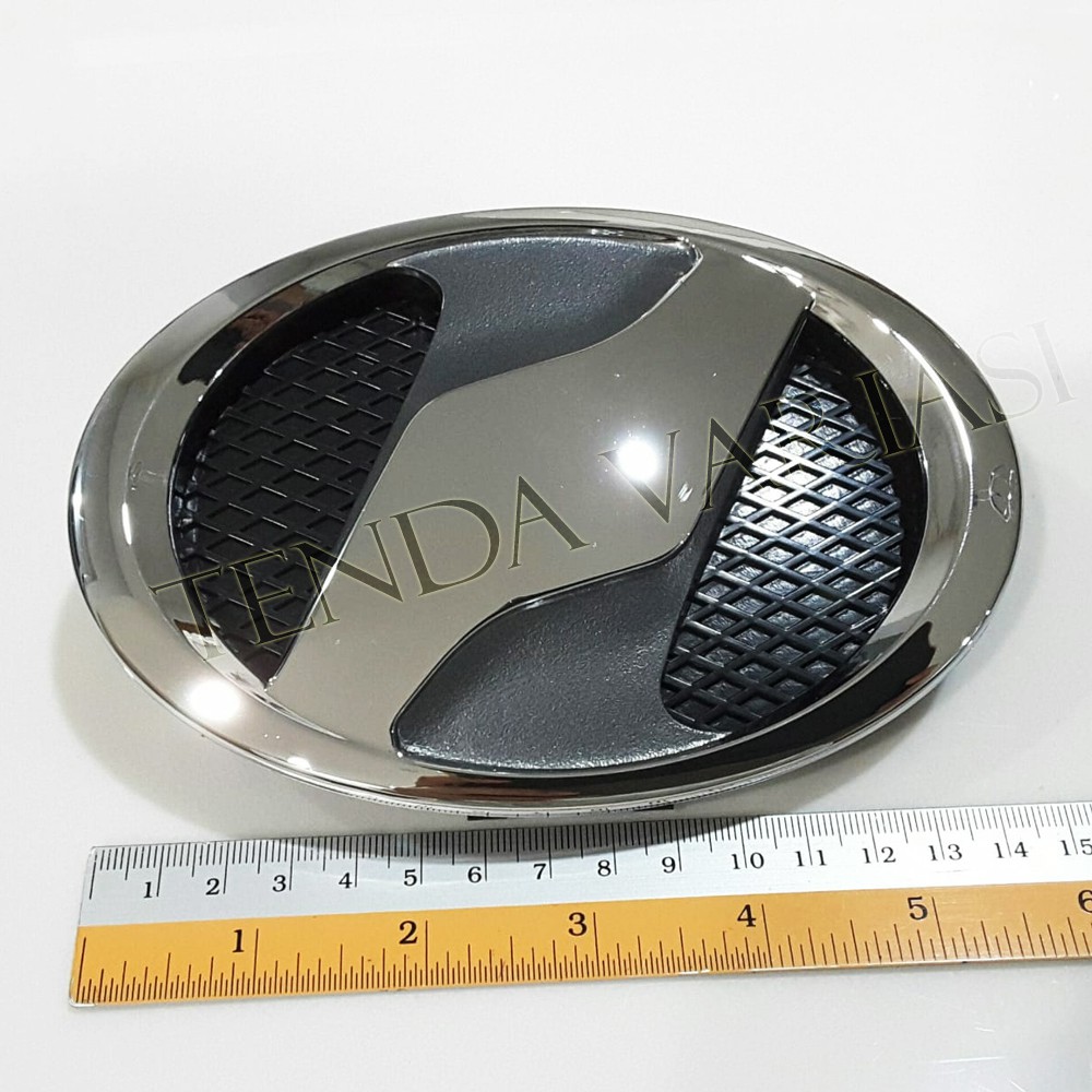 Emblem Vitz 15cm (GRILL depan)