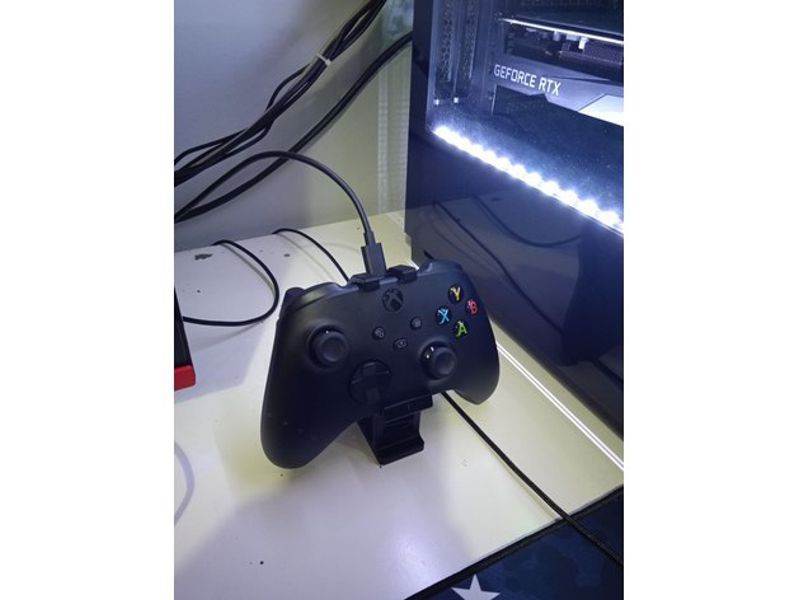 Dudukan Holder Vertical Controller Xbox - S3D
