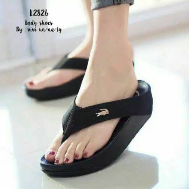 Jepit wedges black