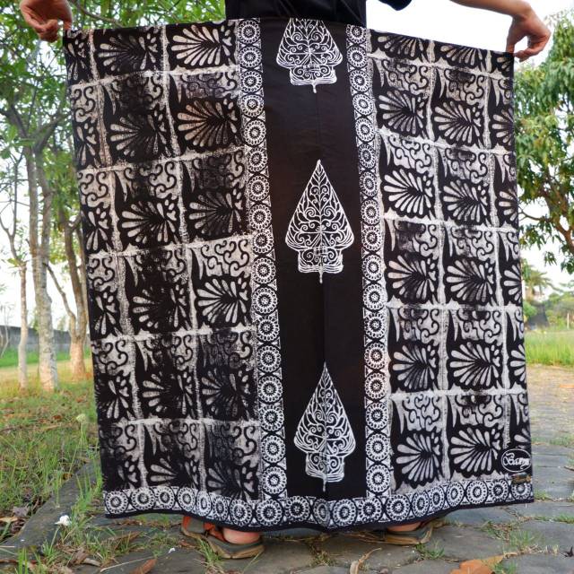 Sarung batik banyu