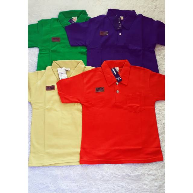 Kaos polo kerah