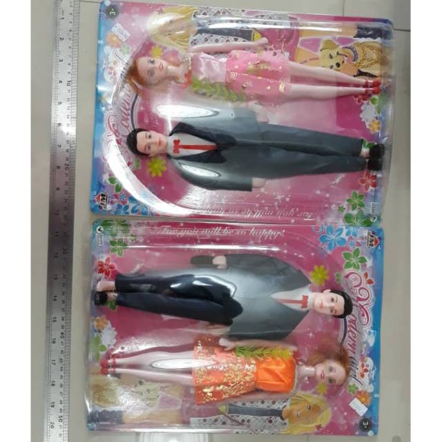 Modern mom barbie