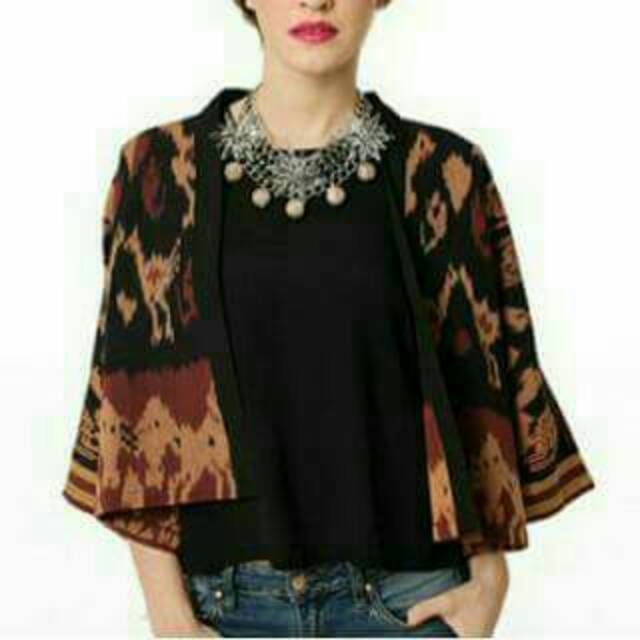 Outer tenun modern