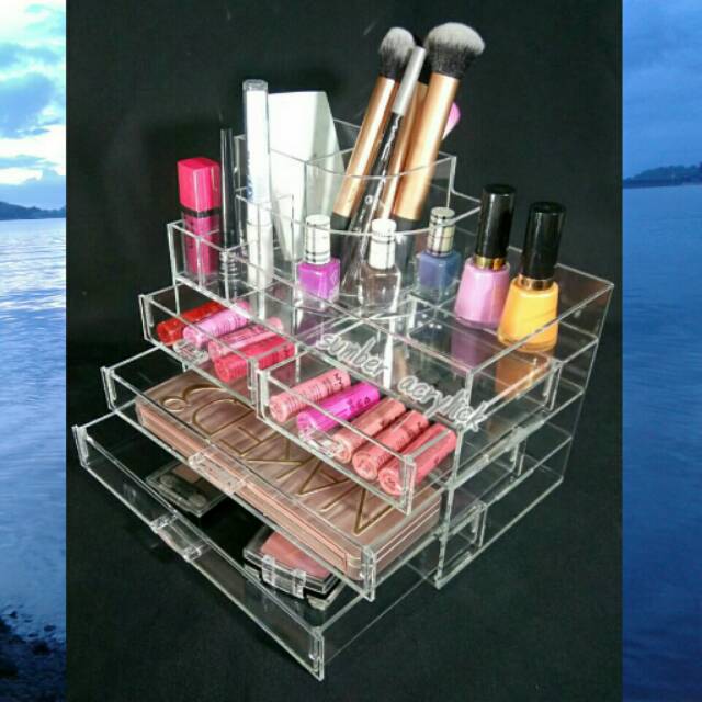 Acrylic make up B3