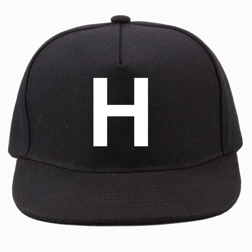 topi snapback inisial H hitam
