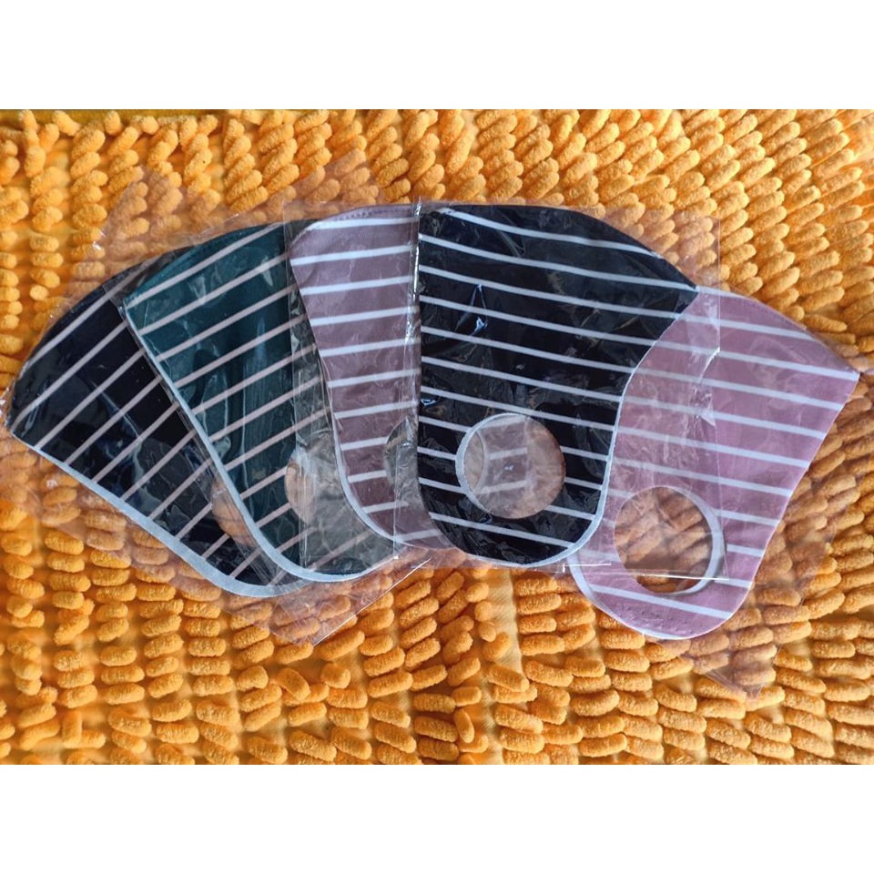 masker scuba motif premium