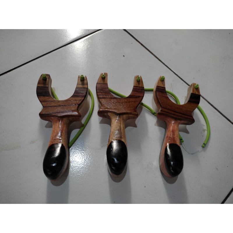 frame ketapel kayu motif solid
