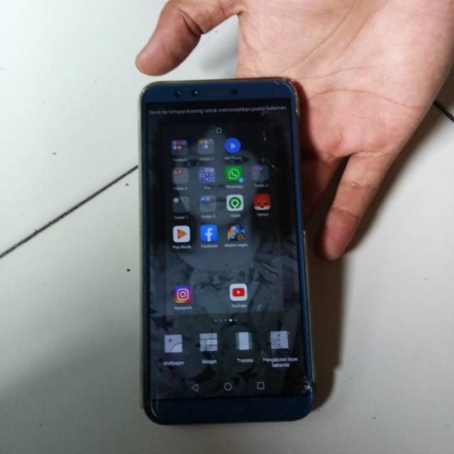 Handphone honour 9 lite lcd pecah