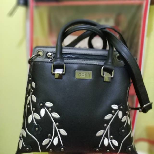 gosh flower black  SOLD...SOLD...SOLD by COD