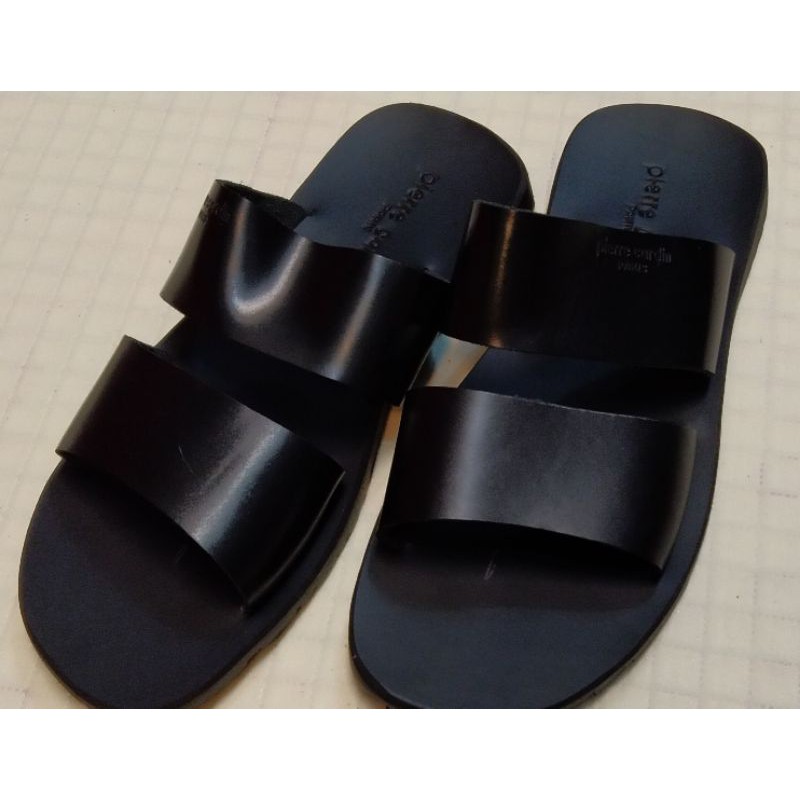 sendal kulit pierre cardin 202
