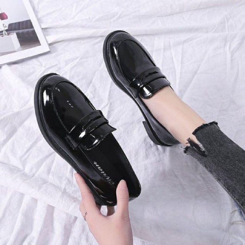 Sepatu docmart 002