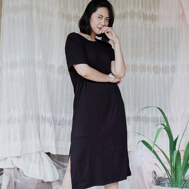Dress loose slit