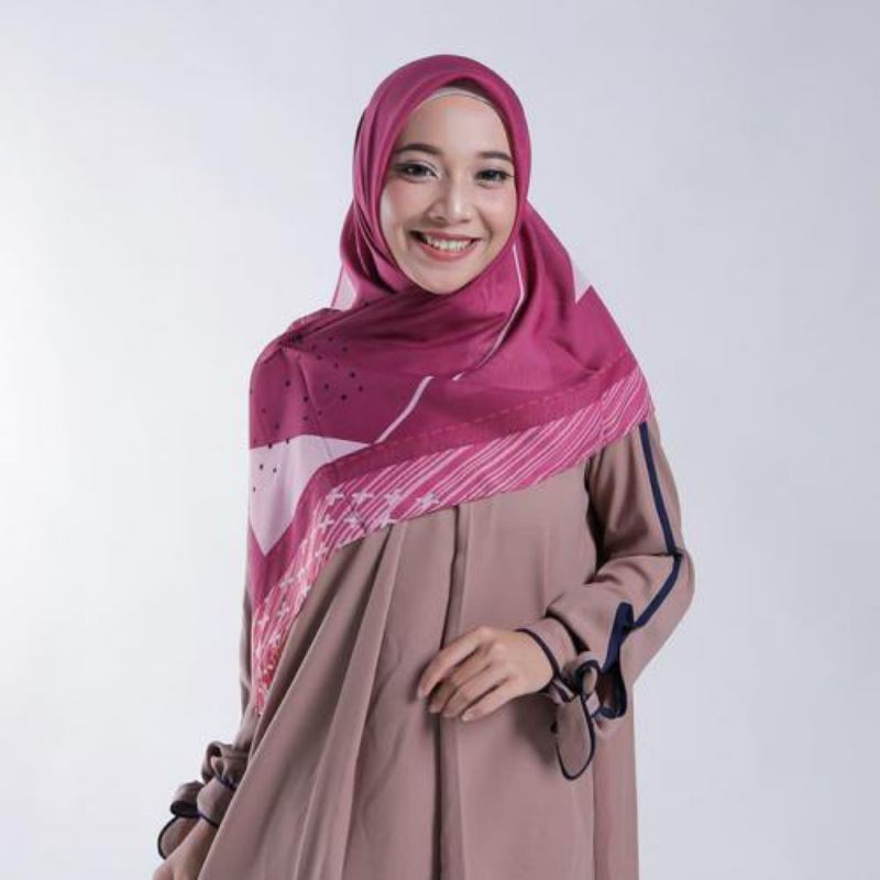Zoya Oneida Scarf