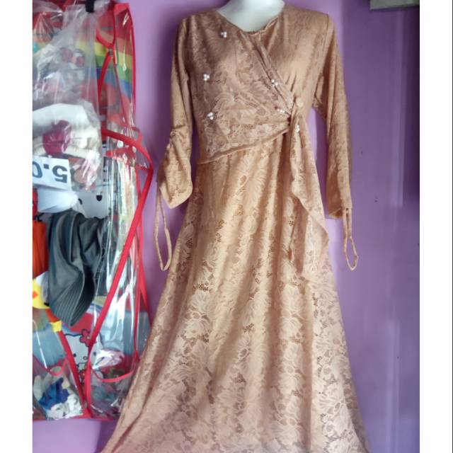 Almira gamis