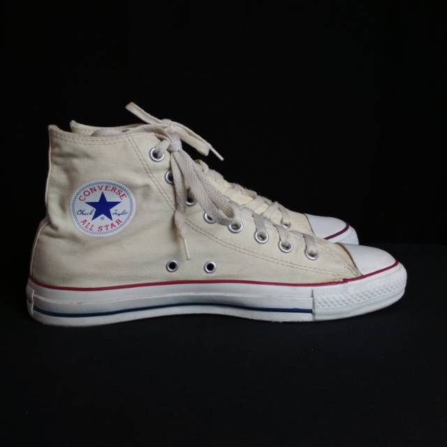 Converse cream