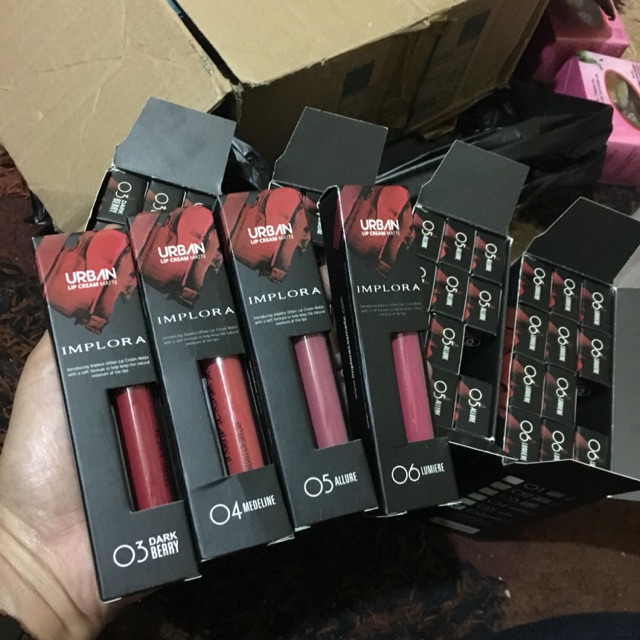 Lips cream implora