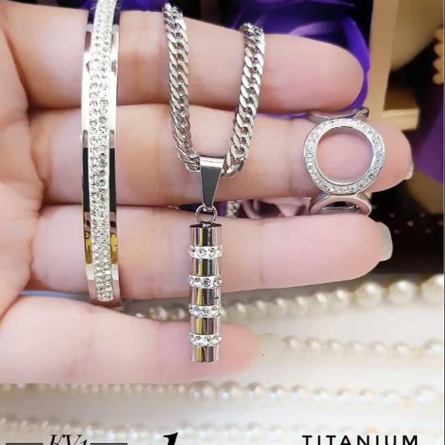 Set titanium silver