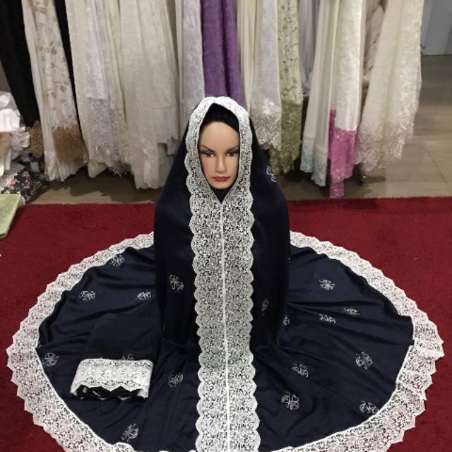 Mukena syahrini