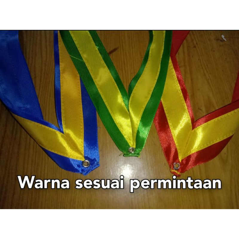 Kalung Wisuda