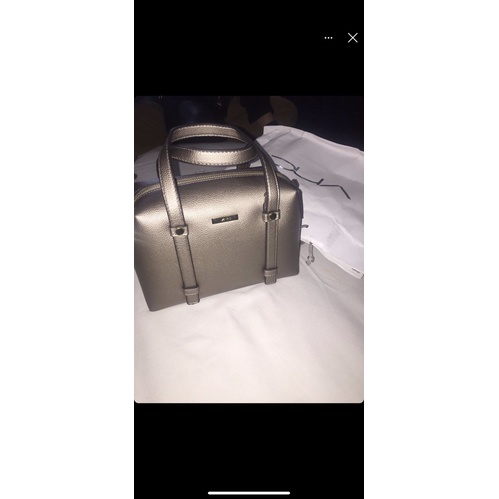 Vinci Sling Bag- Silver