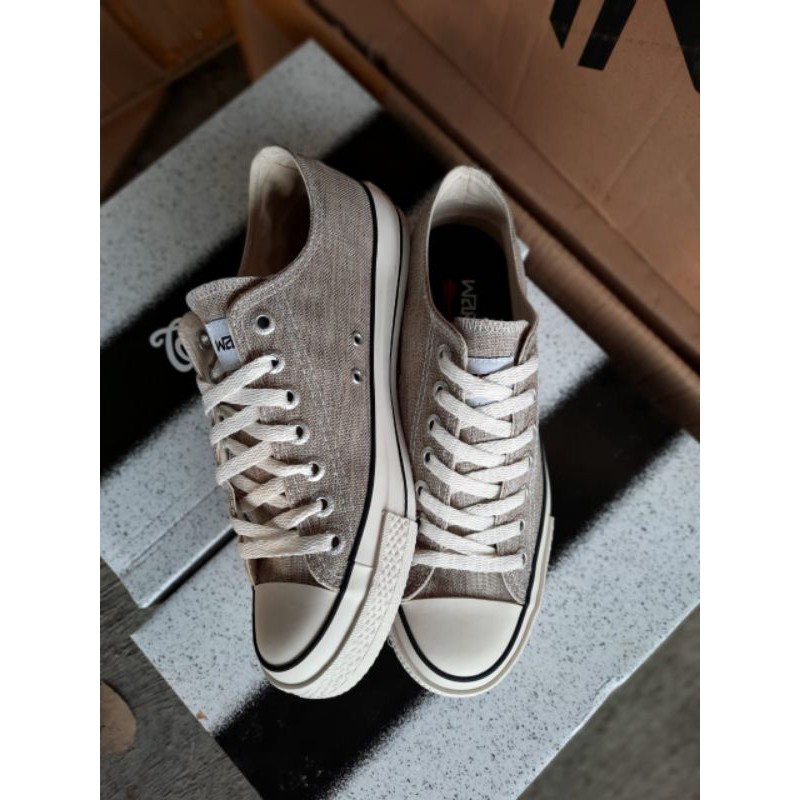 Warrior hellios cream low