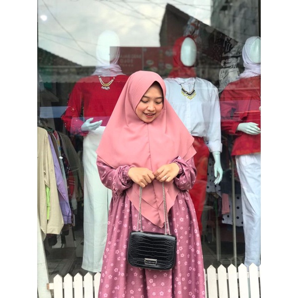 Syar'i bunga laila hijab