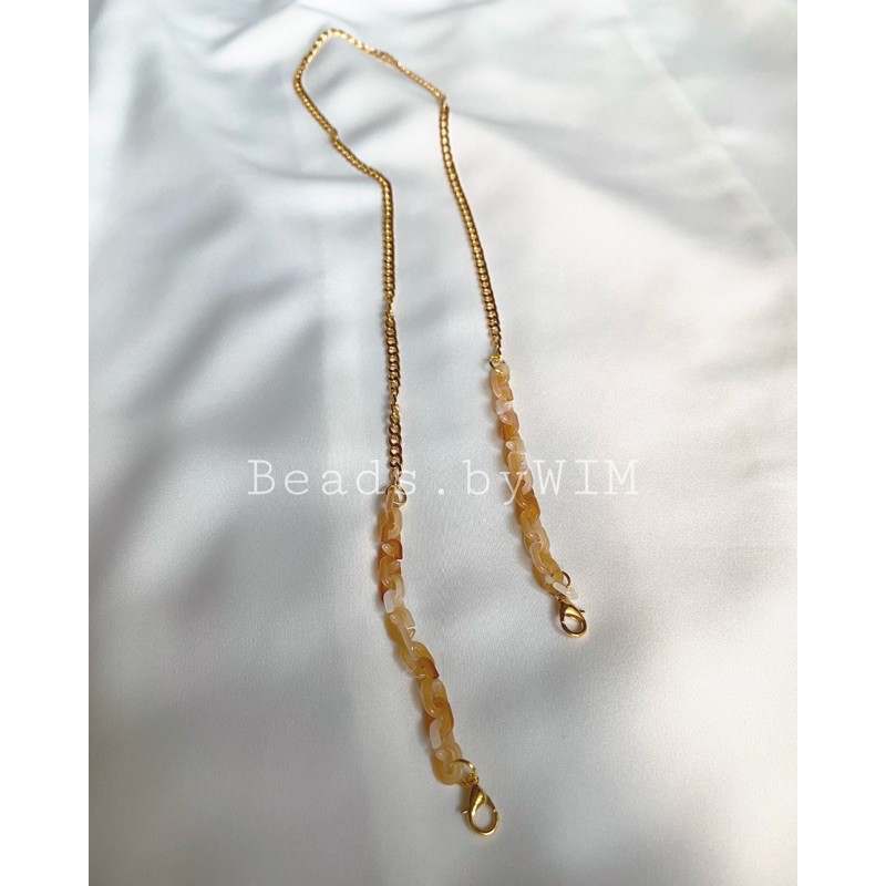 Chain strap mask gold acrylic ✨