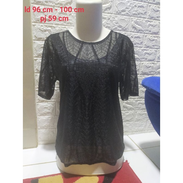 blouse tile hitam