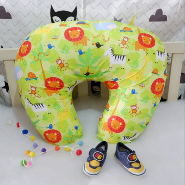 bantal menyusui animal