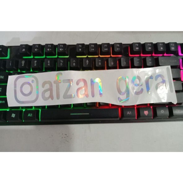 stiker cutting nama bisa request