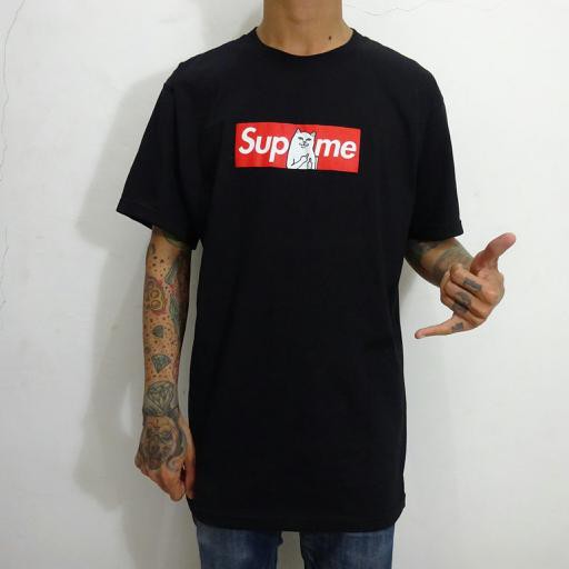 Tshirt / Baju / Kaos Suprame - Hitam