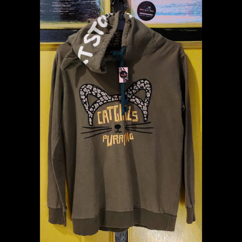 Preloved crewnek cewek