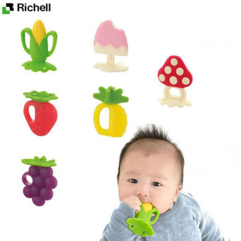Richell Gigitan Bayi Silikon + Case
