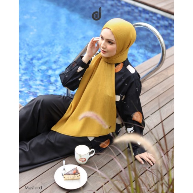 Pasmina Deenay
